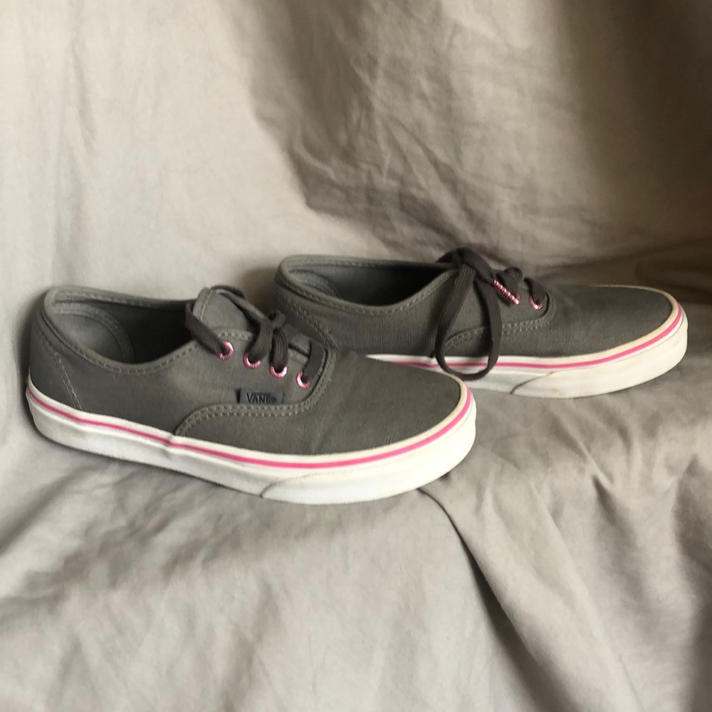 Vans lace-up sneaker cute pink grommet detail